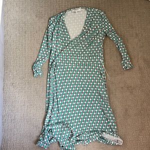 Sade wrap dress size 4
